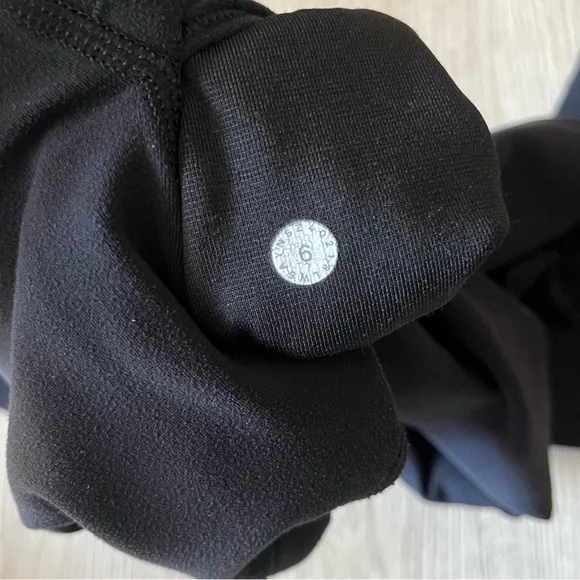 Lululemon black align Leggings - Picture 3 of 3
